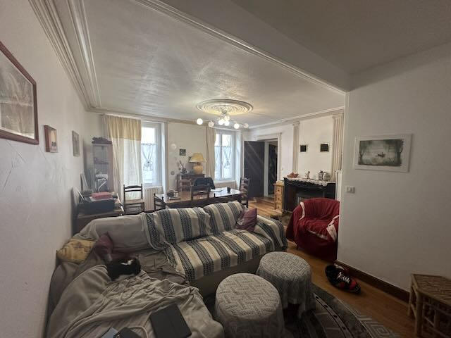 Maison de village - 200 m² - 10 pièces