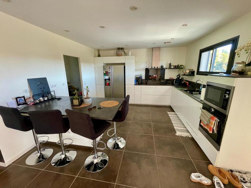 Maison - 122 m² - 4 pièces