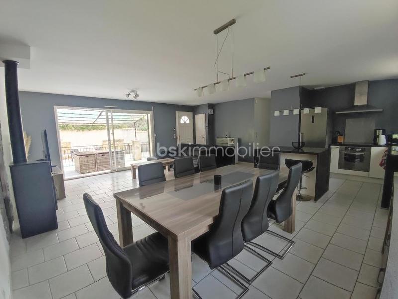 Villa - 100 m² - 5 pièces