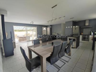 Villa - 100 m² - 5 pièces