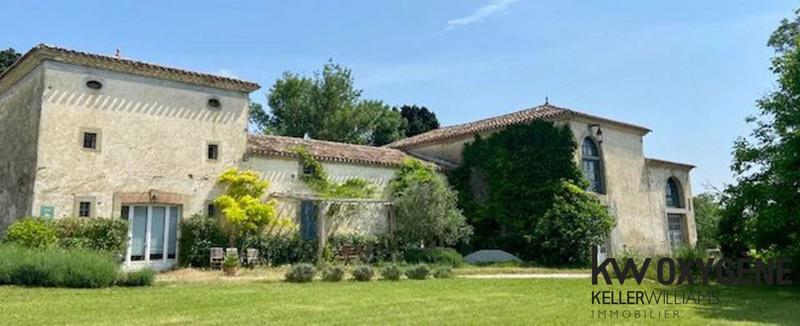 Château - 880 m² - 25 pièces