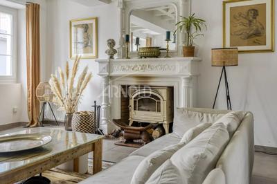 Maison - 350 m² - 10 pièces