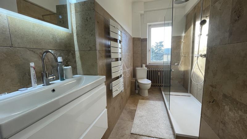 Appartement bourgeois - 143 m² - 5 pièces