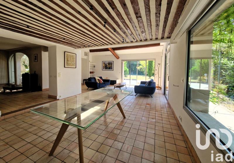 Maison - 290 m² - 9 pièces