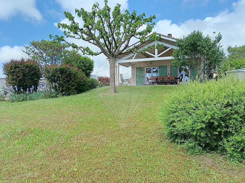 Maison - 110 m² - 4 pièces