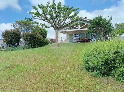 Maison - 110 m² - 4 pièces