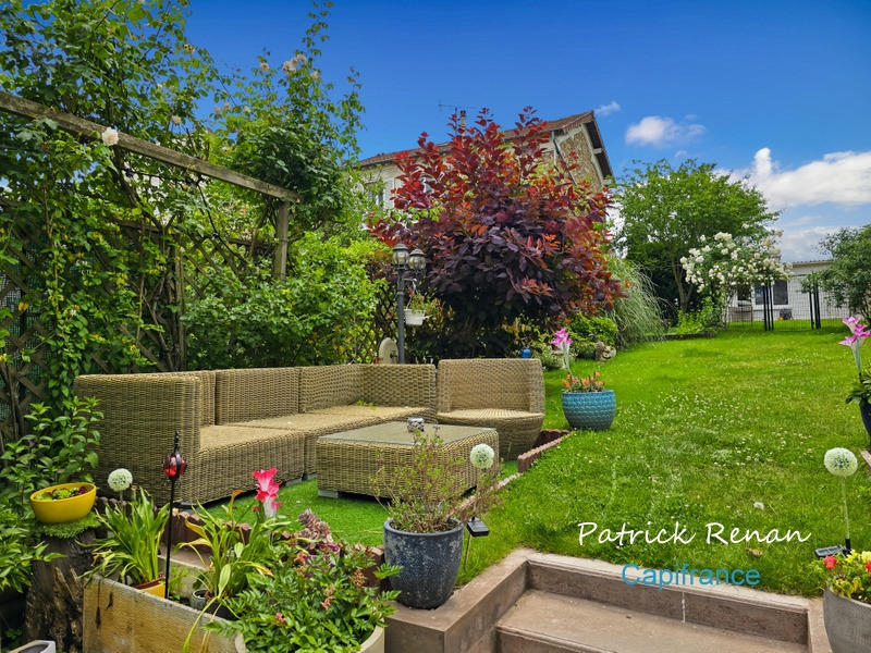 Maison bourgeoise - 237 m² - 9 pièces