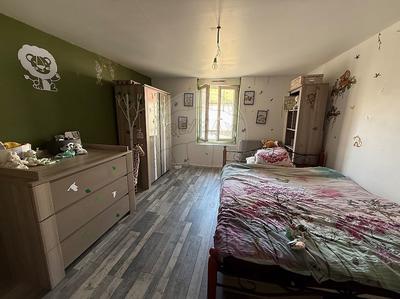 Maison - 218 m² - 9 pièces