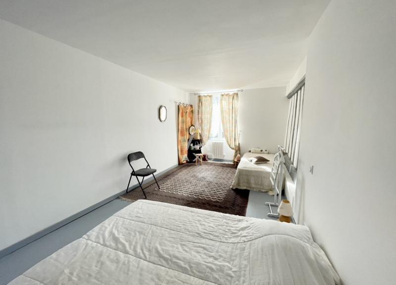 Maison en pierre - 187 m² - 9 pièces