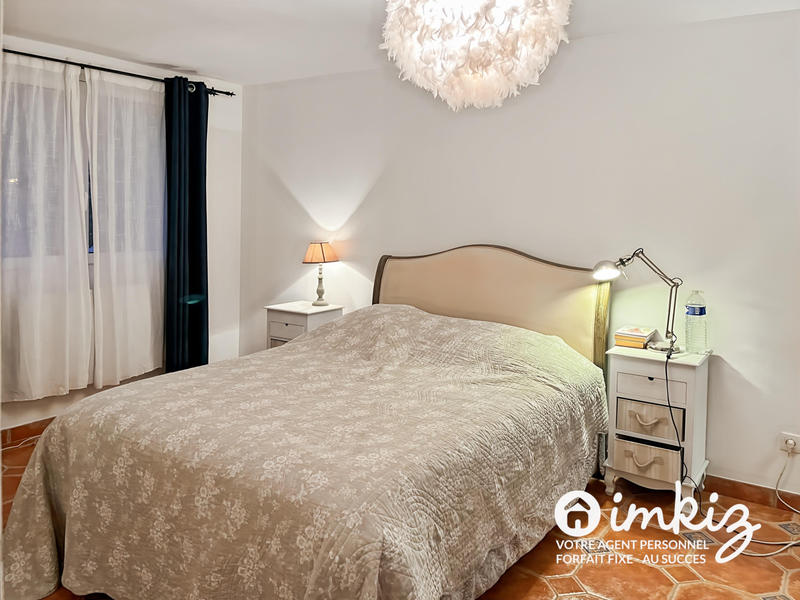 Maison - 228 m² - 8 pièces