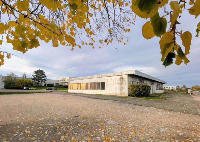 Local d'activités - 675 m²