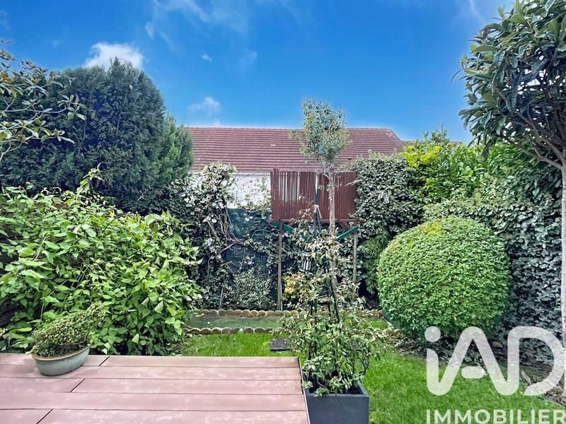 Maison - 104 m² - 4 pièces