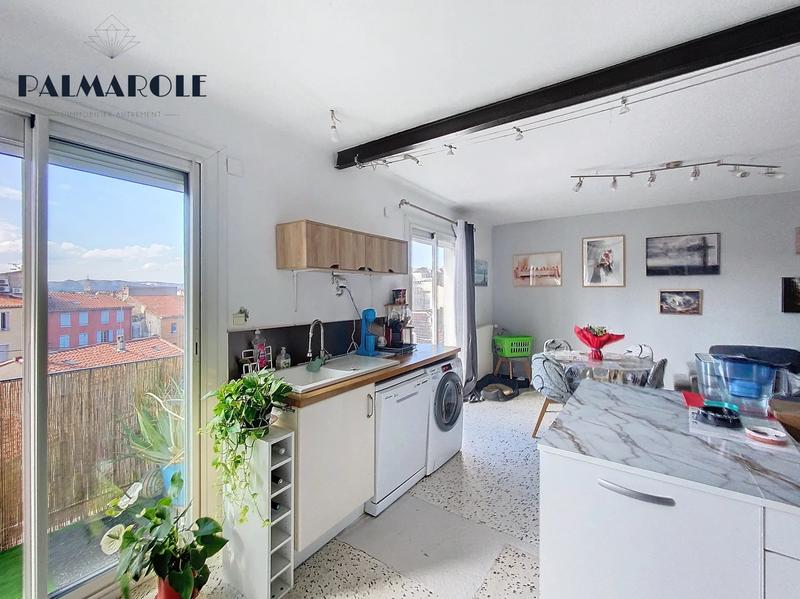 Appartement - 77 m² - 4 pièces