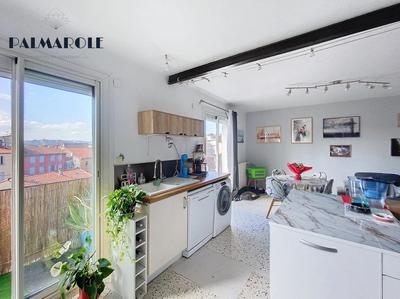 Appartement - 77 m² - 4 pièces