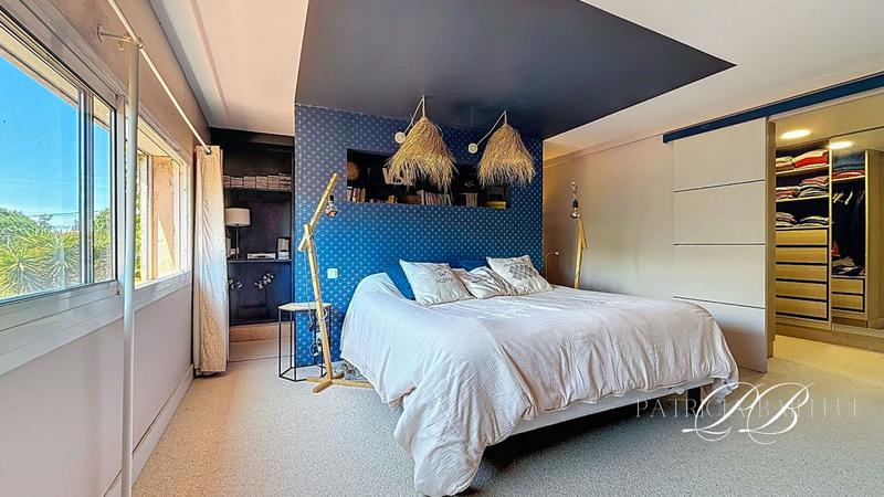 Villa - 630 m² - 26 pièces