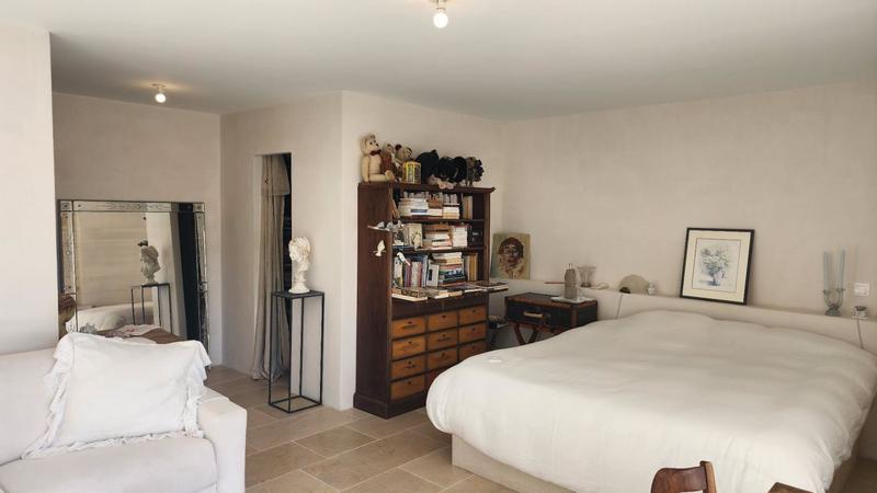 Maison - 260 m² - 6 pièces