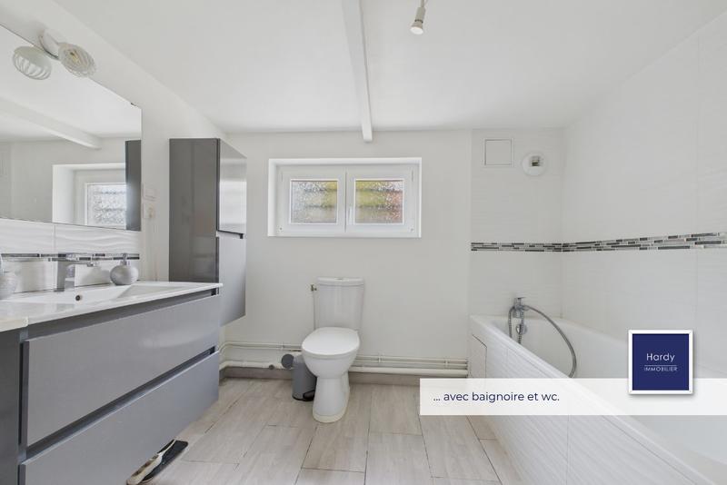 Maison - 85 m² - 4 pièces