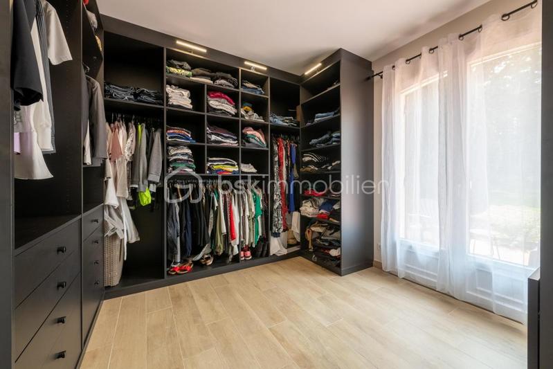 Maison d'architecte - 202 m² - 8 pièces