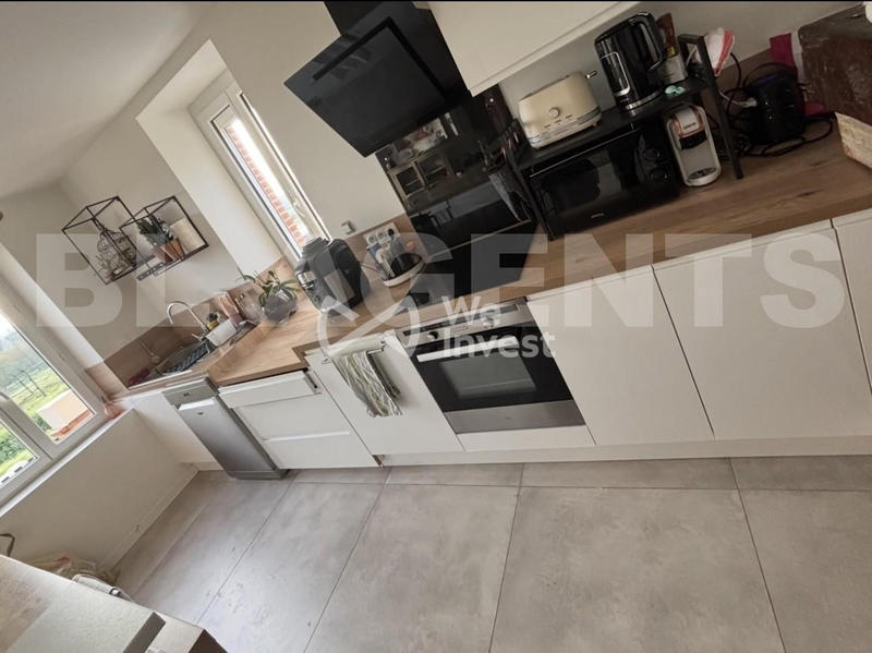 Maison - 222 m² - 7 pièces