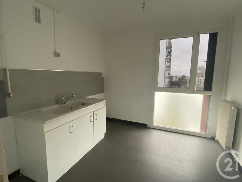 Appartement - 99 m² - 5 pièces