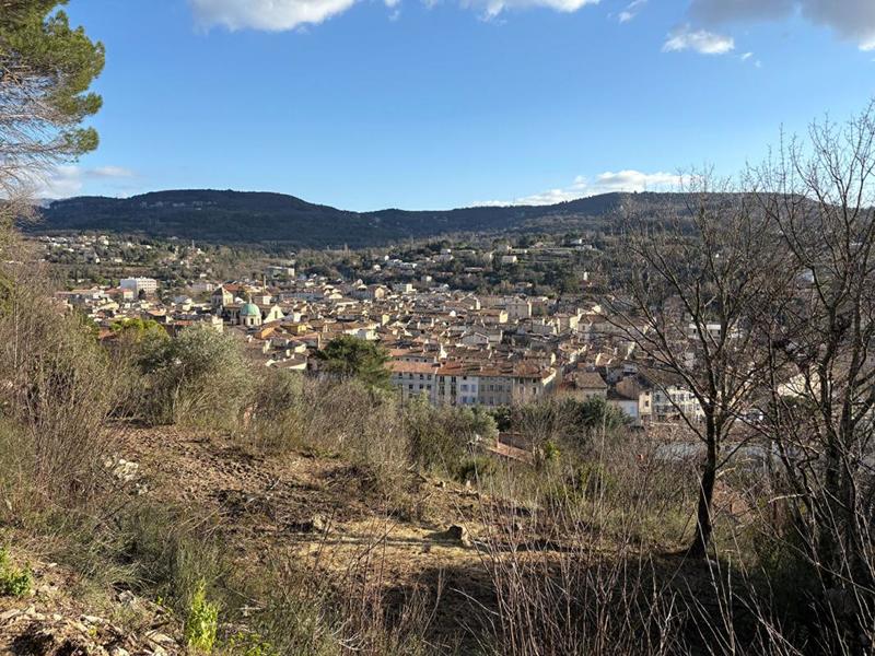 Terrain constructible - 1 245 m²