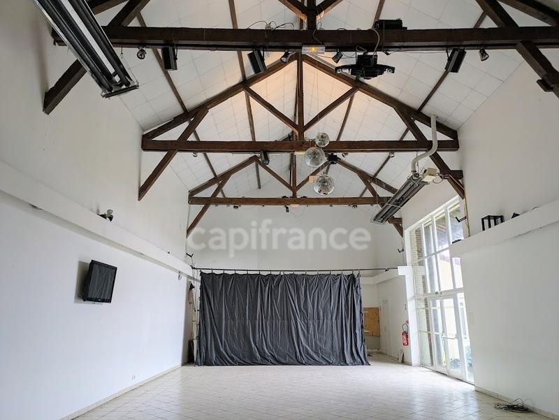 Maison - 550 m² - 5 pièces