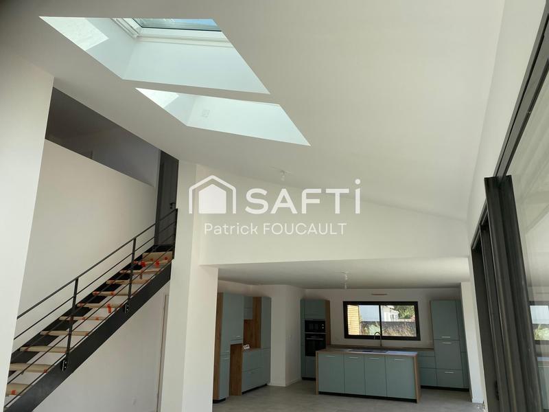 Maison - 166 m² - 6 pièces