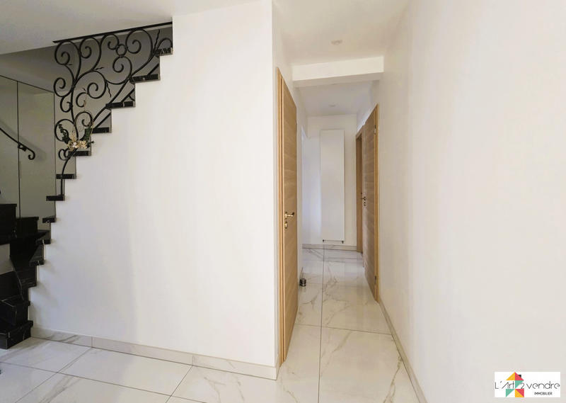 Maison - 170 m² - 6 pièces