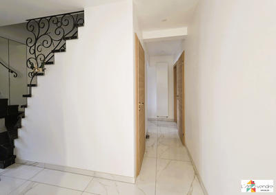 Maison - 170 m² - 6 pièces