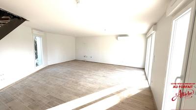 Maison - 98 m² - 4 pièces