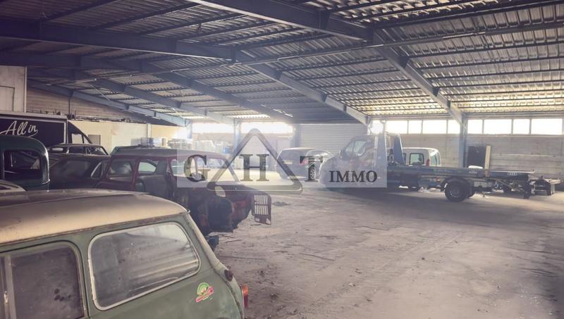 Entrepôt - 2 277 m²