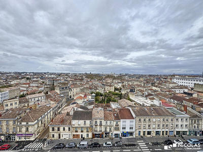 Appartement - 95 m² - 4 pièces