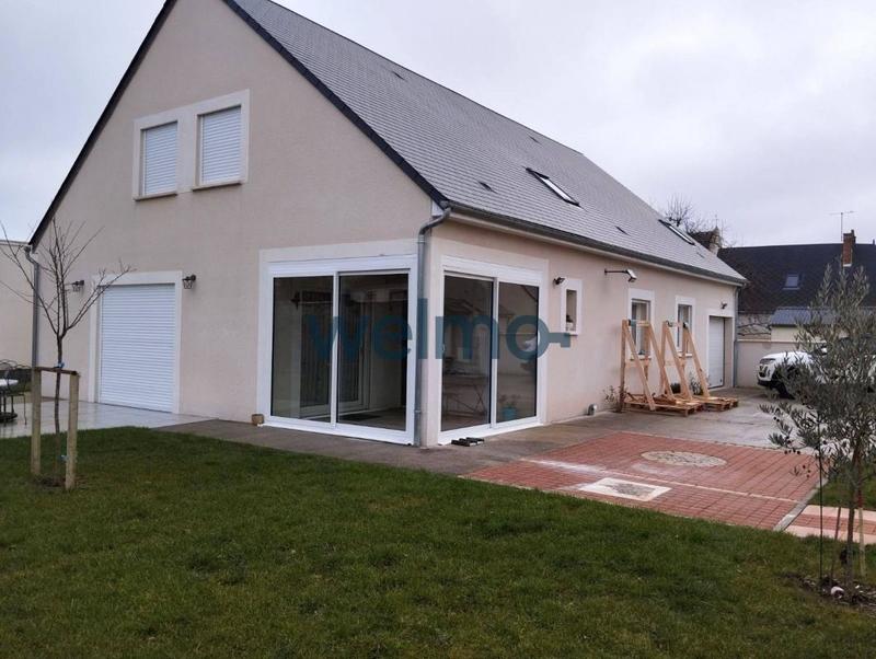 Maison - 210 m² - 8 pièces