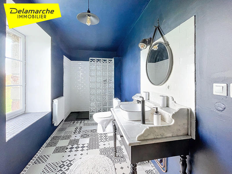 Maison - 224 m² - 7 pièces