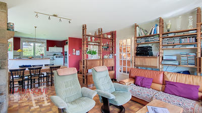 Maison - 170 m² - 9 pièces