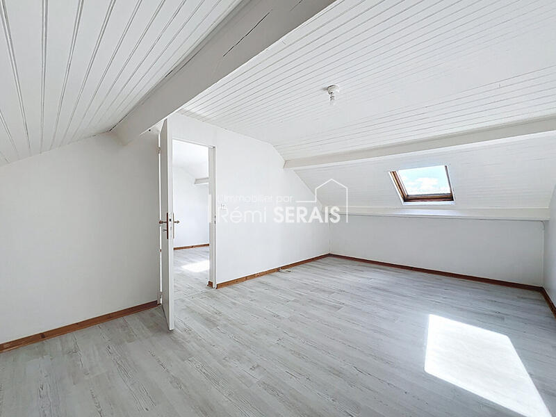 Maison - 99 m² - 6 pièces