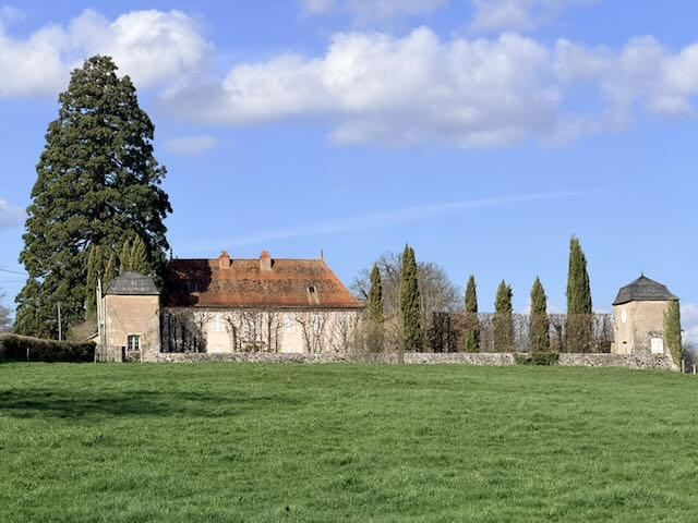 Propriété - 400 m² - 11 pièces