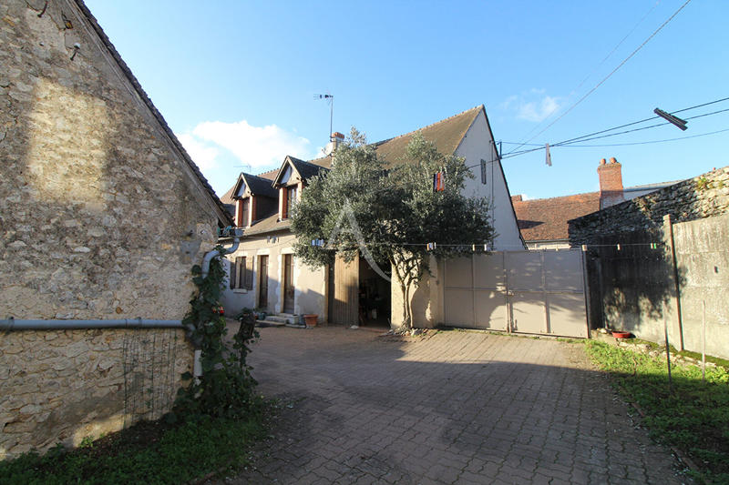 Maison - 180 m² - 8 pièces