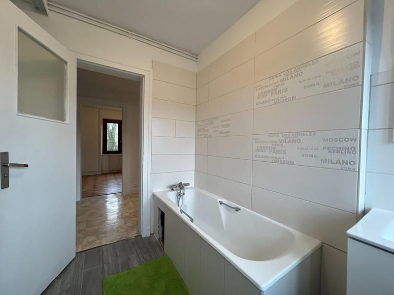 Appartement - 125 m² - 6 pièces