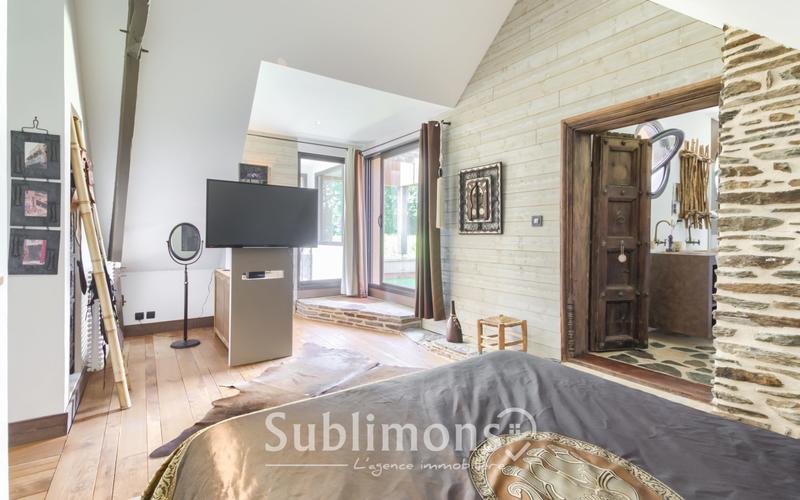 Maison - 263 m² - 8 pièces