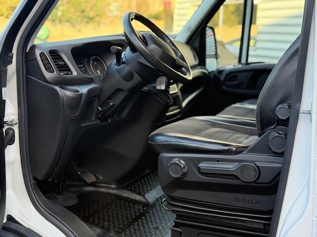 Iveco Daily V (2) 3.0 35c18ha8 V12 H3 176cv