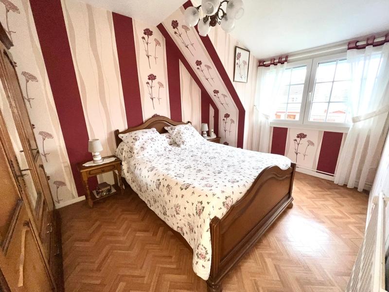 Maison - 106 m² - 5 pièces