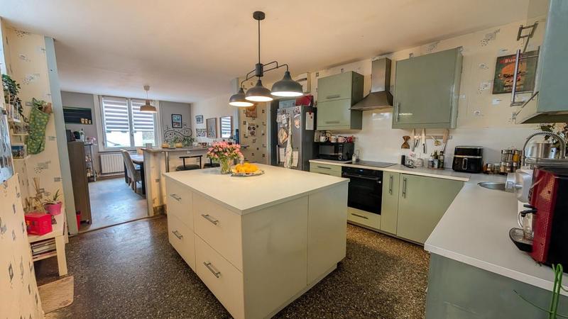Maison - 151 m² - 7 pièces