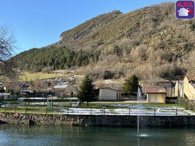 Terrain constructible - 3 120 m²