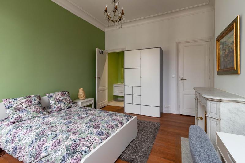 Maison - 292 m² - 10 pièces