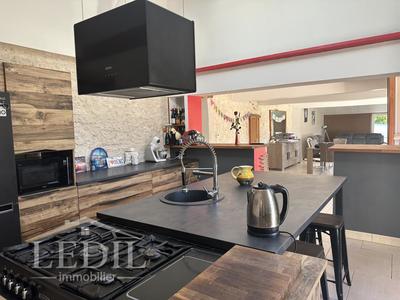 Maison en pierre - 230 m² - 4 pièces