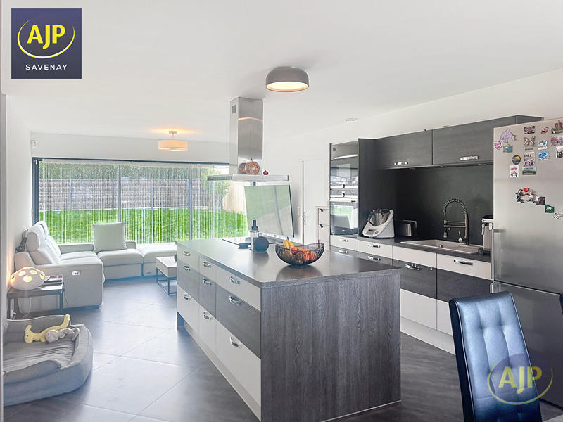 Maison - 140 m² - 6 pièces