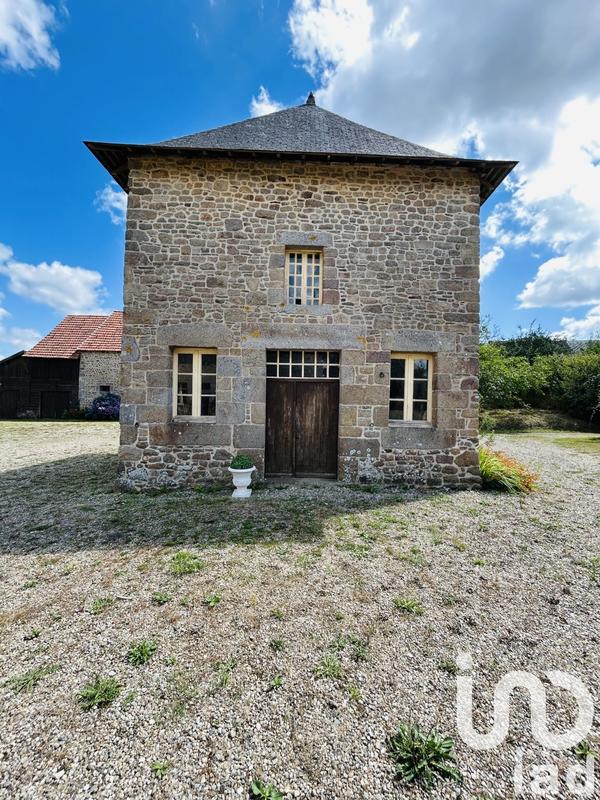 Maison - 340 m² - 10 pièces