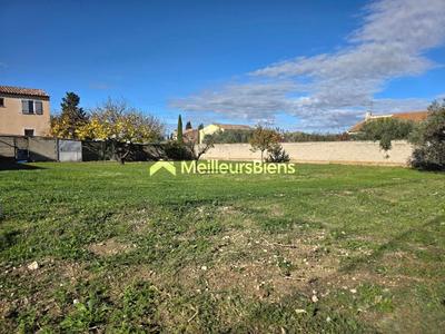 Terrain constructible - 600 m²