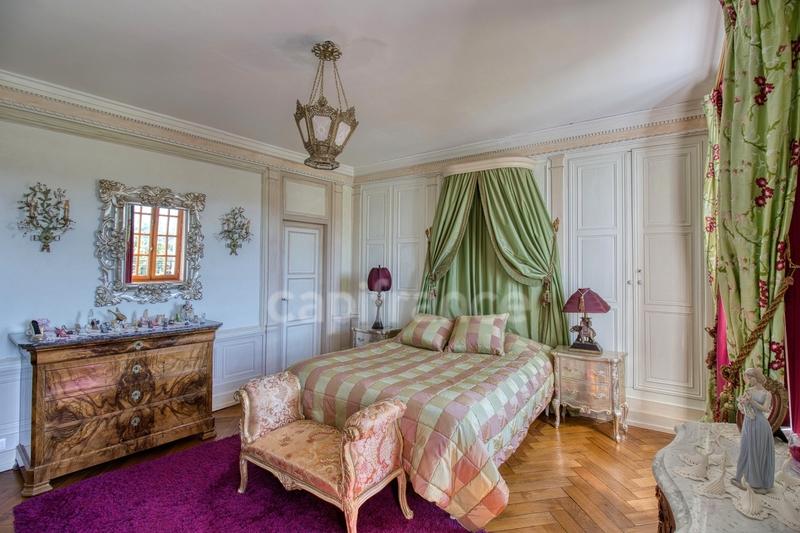 Château - 660 m² - 12 pièces